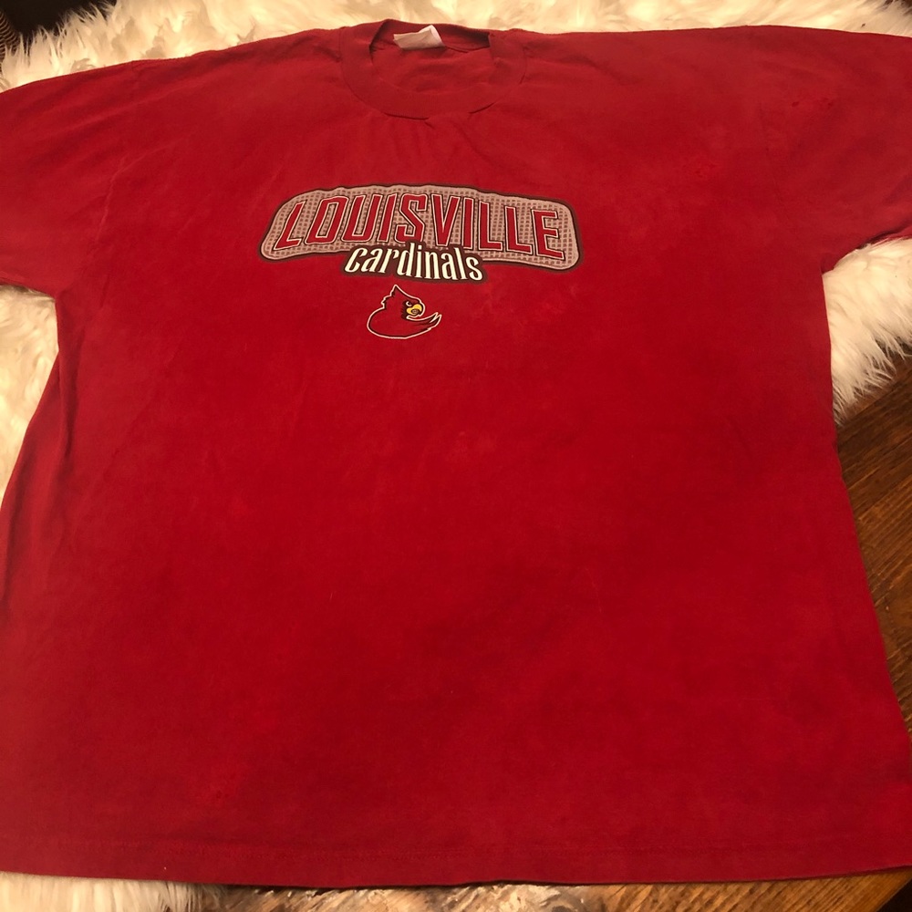 Men’s Louisville Cardinals graphic T-shirt